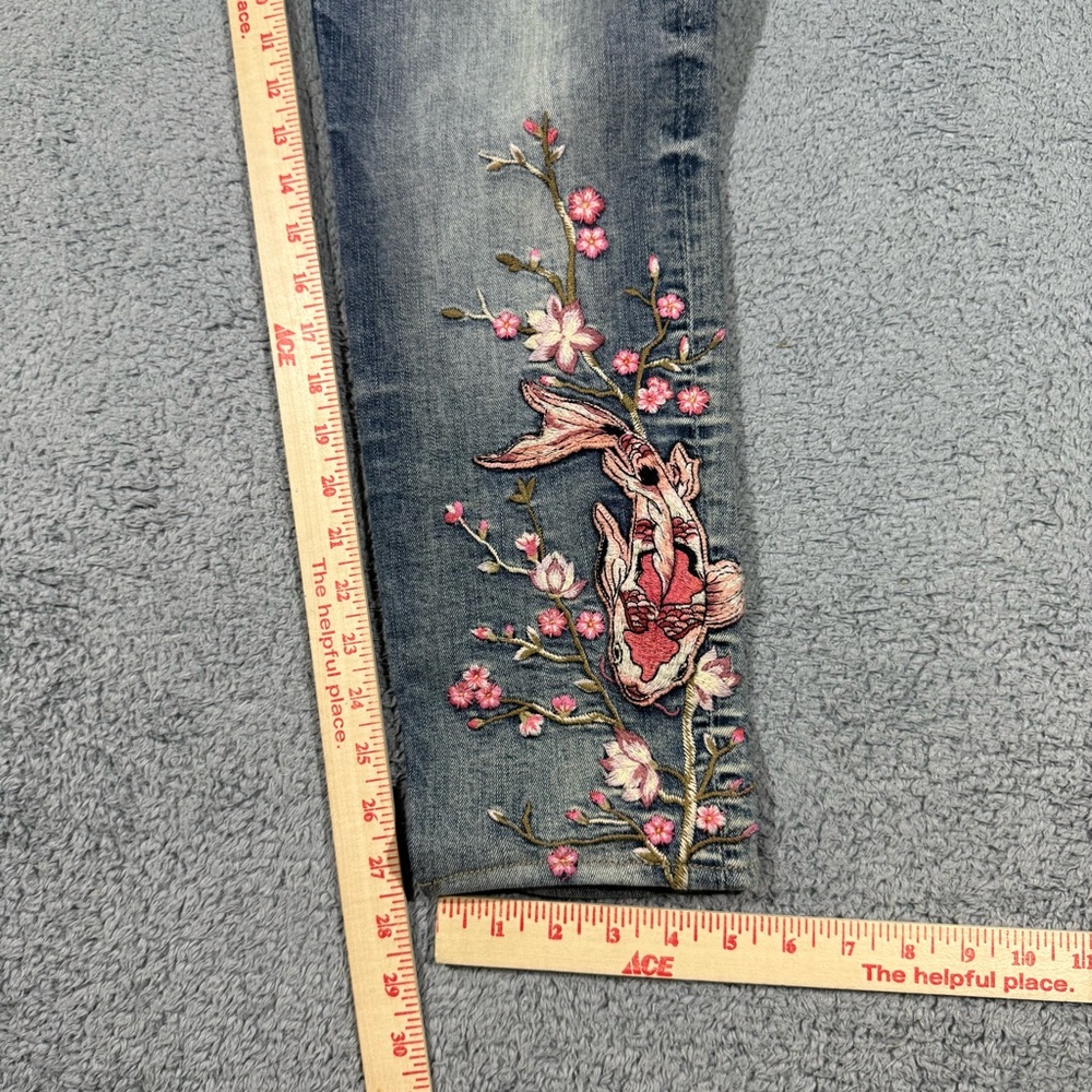 Driftwood Marilyn Slim Jeans Koi Fish Embroidered Women's Size 32 #827 - Picture 8 of 10